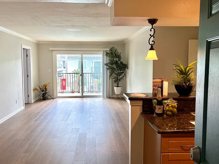 Beachwood Apartments — Photo 40