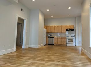 197 Green St APT 02, Cambridge, MA 02139