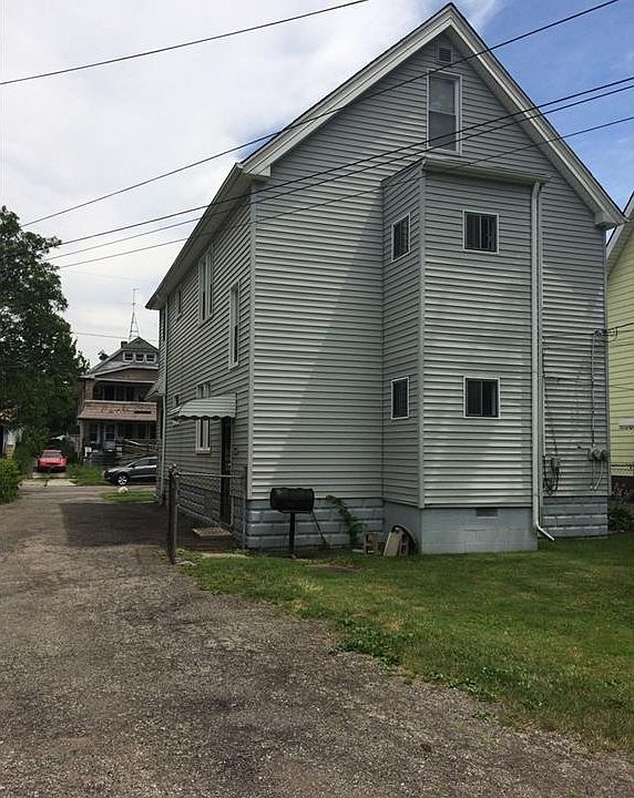 2nd image of 3576 E 153rd St