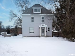 2104 Jersey Ridge Rd, Davenport, IA 52803