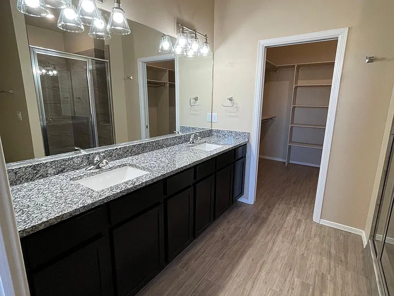 2035 El Presidio — Photo 14