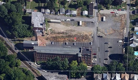 2nd image of 240 W Goepp St