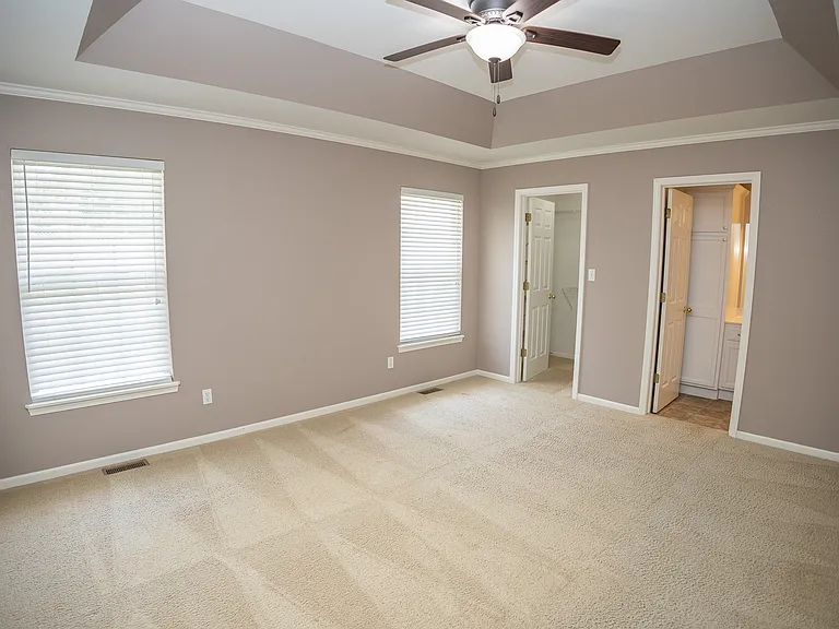 3725 Oxford Rd — Photo 16