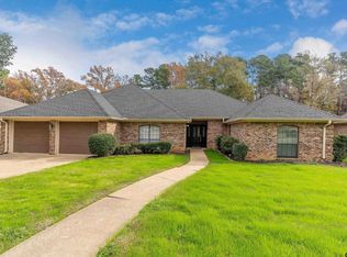 804 Pinegrove Ln, Longview, TX 75604