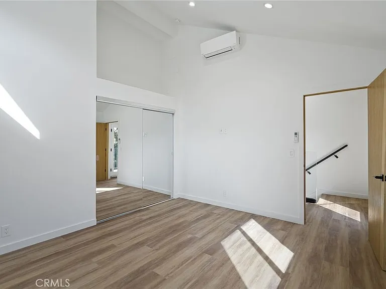 6108 Sadring Ave — Photo 48
