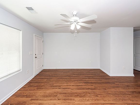 4th image of 211 White St #B