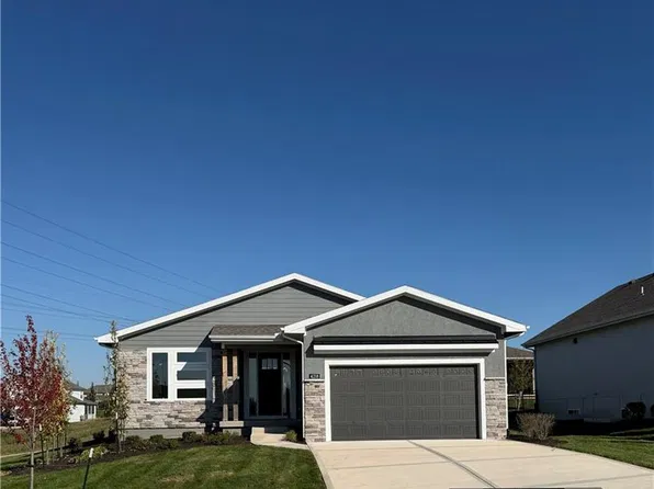 4218 W 158th Ter, Overland Park, KS 66224