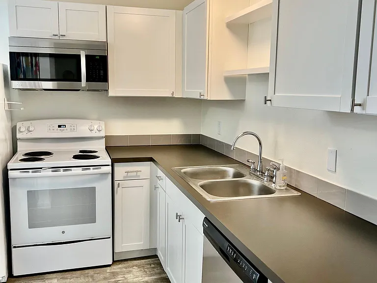220 E Sunset Way #3 — Photo 6