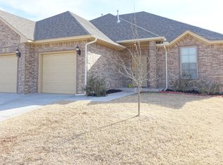 1800 Savannah Ln, Edmond, OK 73003