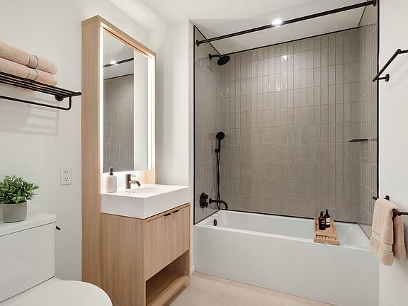 4th image of 11 Ocean Pkwy #817