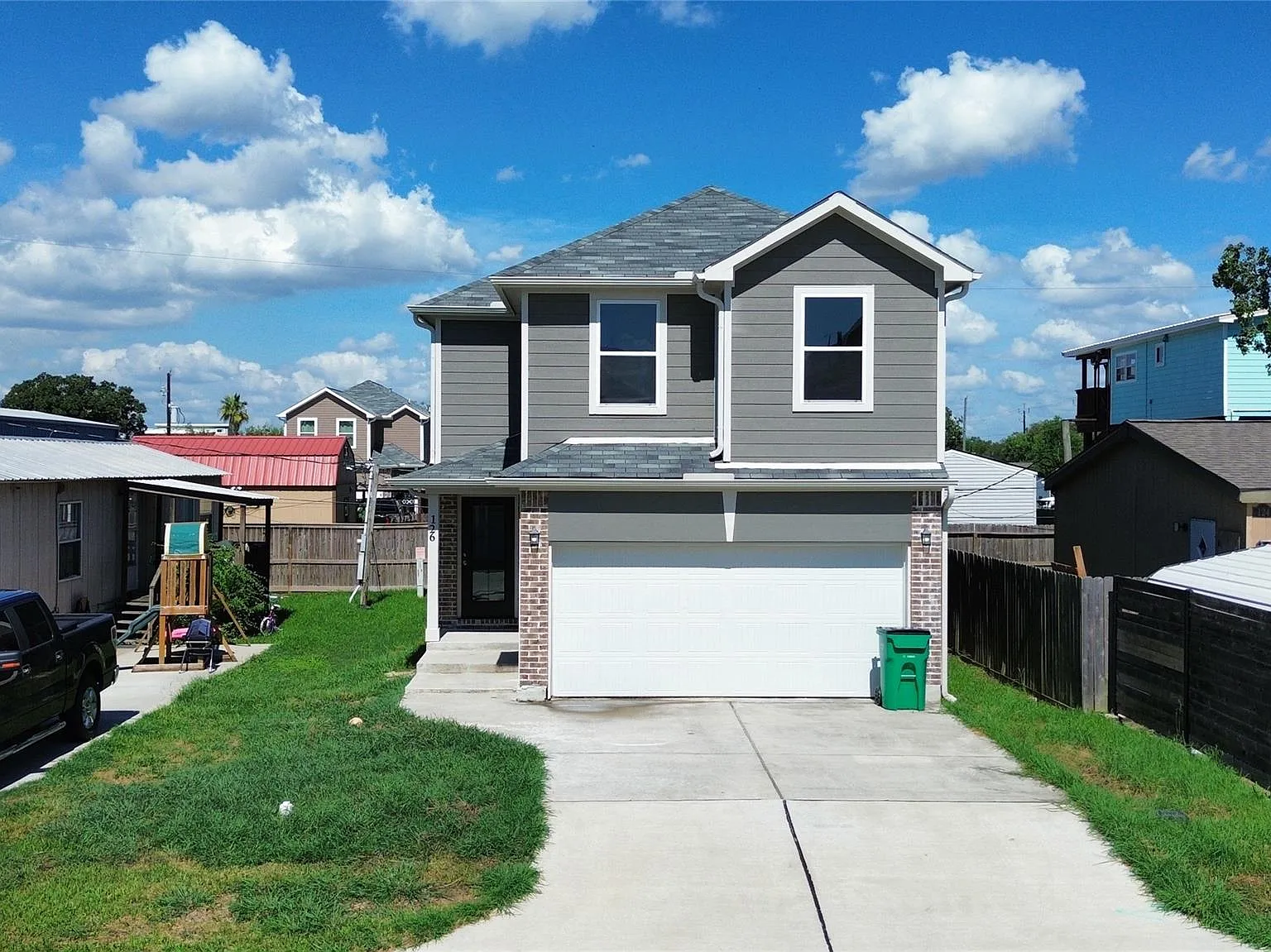 3 bed, 2.5 bath, 1761 sqft, $1,795 — Photo 2
