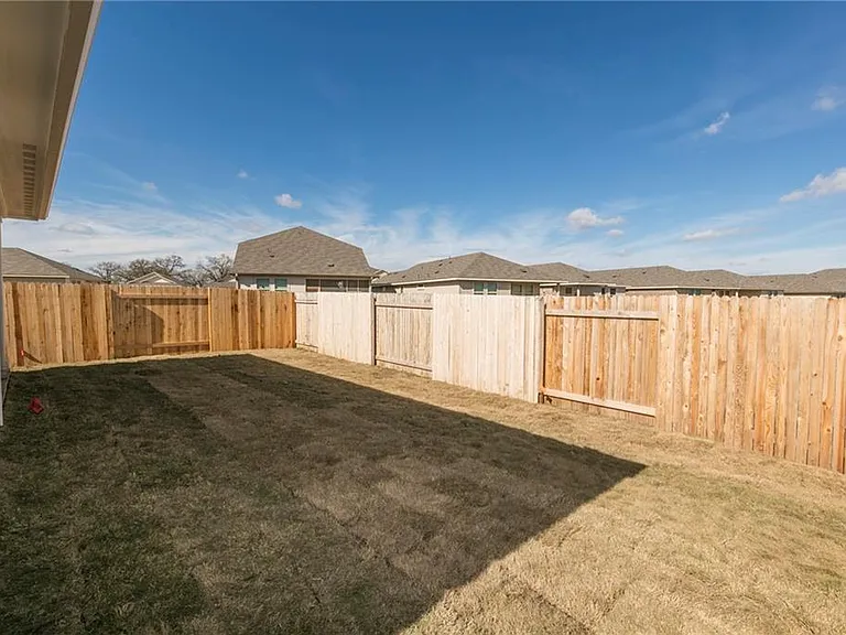 108 Otella St — Photo 22