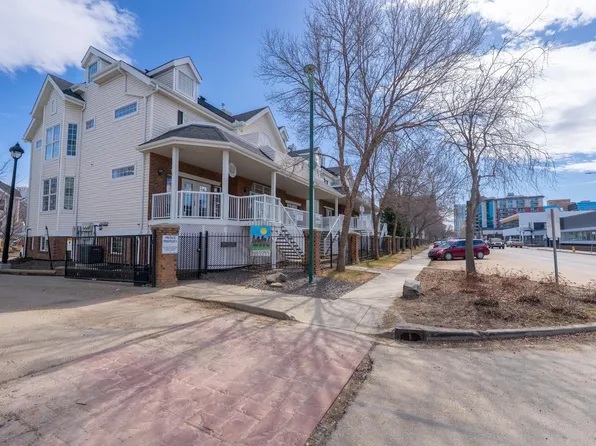 10235 111th St NW #3, Edmonton, AB T5K 2V5