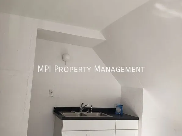 3306 N 24th Pl, Milwaukee, WI 53206