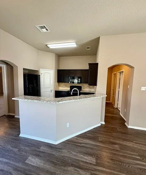 10316 Walley Way — Photo 3