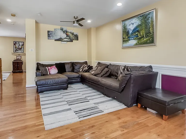 8797 Stonehouse Dr — Photo 7