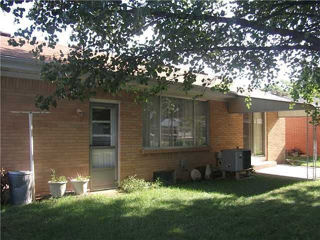 2nd image of 2619 Ralphwood Dr