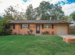 830 Lovers Ln, Grapevine, TX 76051