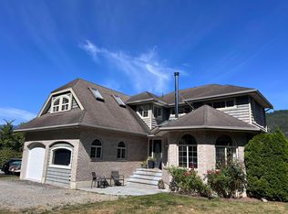 38940 Loggers Ln, Squamish, BC V8B0S9