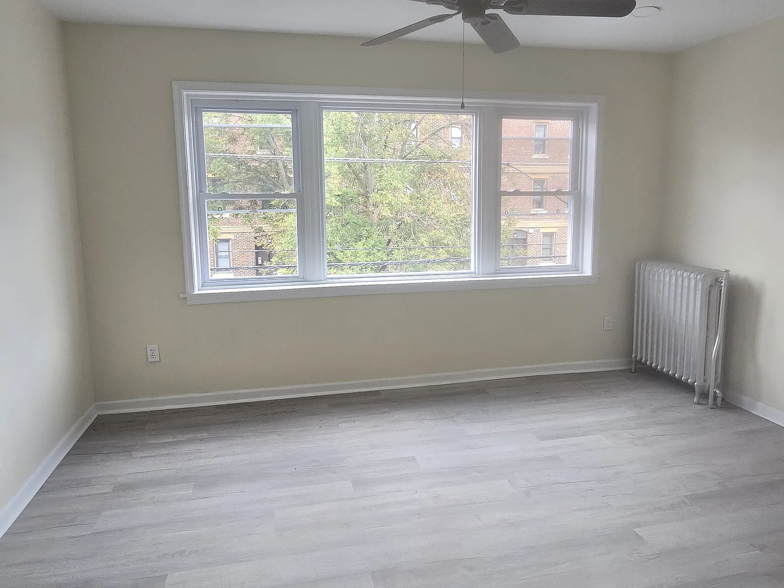 2 bed, 800 sqft, $1,400 — Photo 3
