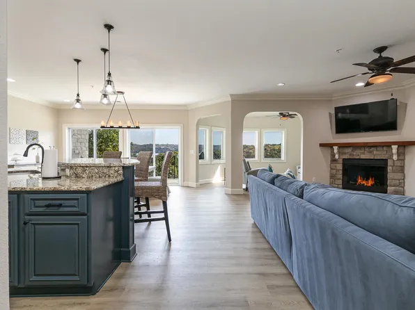 228 Seven Cove Lane #205, Kimberling City, MO 65686