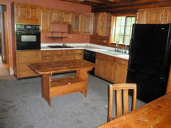 3rd image of 7417 44th St NE