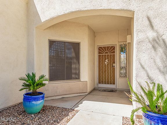 4th image of 11701 N Pyramid Point Dr