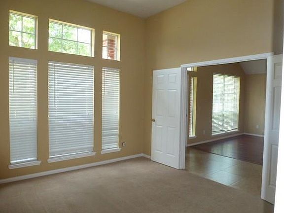 3rd image of 12810 Cambridge Eagle Dr