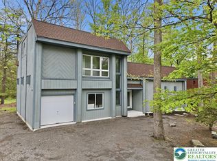 3120 Greenbriar Dr, East Stroudsburg, PA 18301
