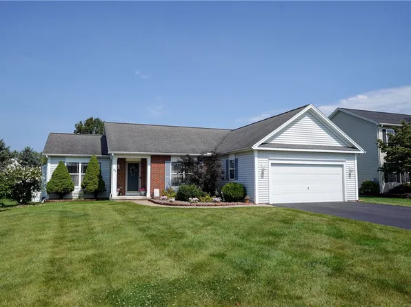 21 Marjorie Ln, Hilton, NY 14468