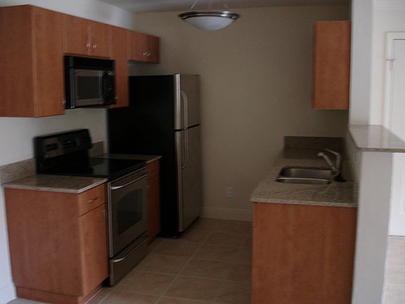 5th image of 2680 Fountain View Cir APT 205