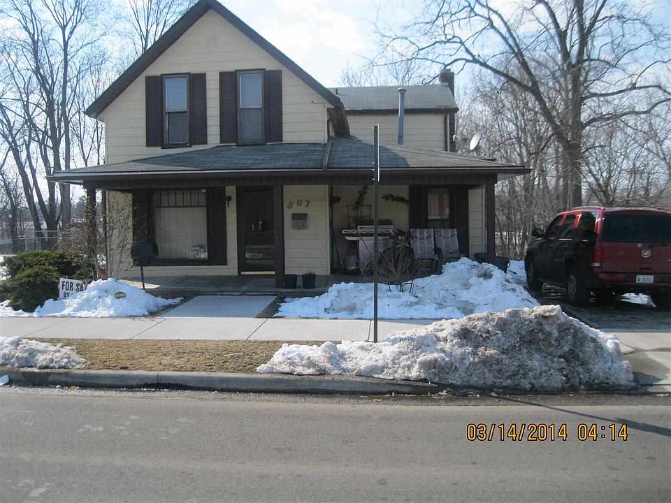 1st image of 307 N 1st St