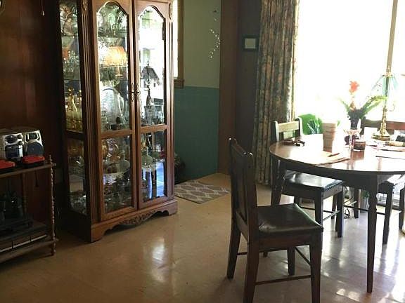 5th image of 810 Alcide Cir