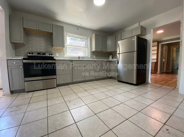 415 S Kendall Ave #415, Kalamazoo, MI 49006