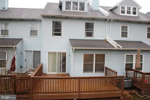 503 Colgate Ct — Photo 5