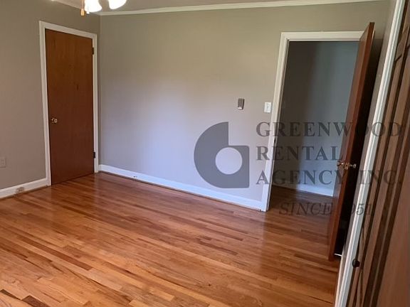3rd image of 317 Noble Dr
