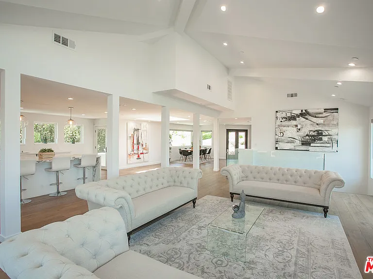 3751 Multiview Dr — Photo 19