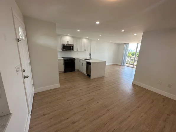 1400 SW 27th Ave APT 703, Miami, FL 33145