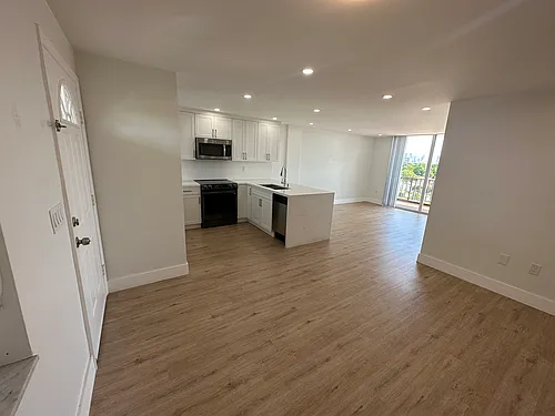 1400 SW 27th Ave #703 Photo 1