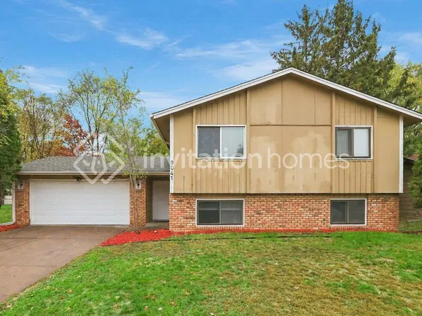 8041 Camden Ave N, Brooklyn Park, MN 55444