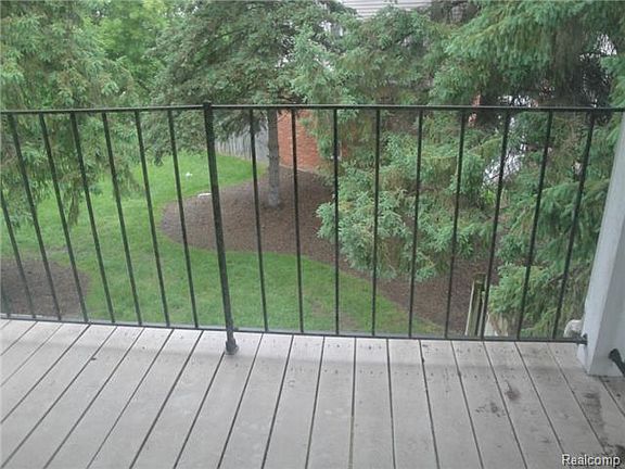 3rd image of 13346 Lake Point Blvd #2