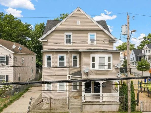 61 Glenham St, Providence, RI 02907