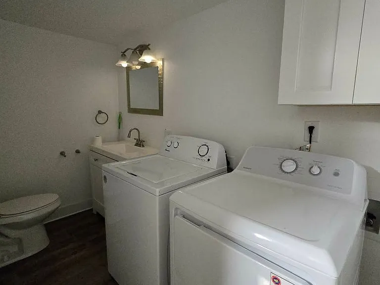 515 N I St — Photo 11