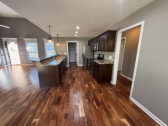 5th image of 5863 Villa Way