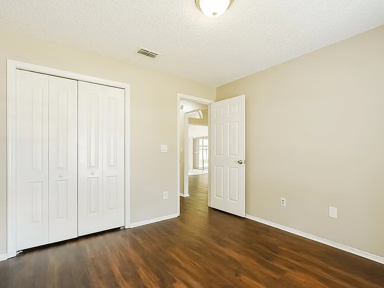 837 Shell Ln — Photo 12