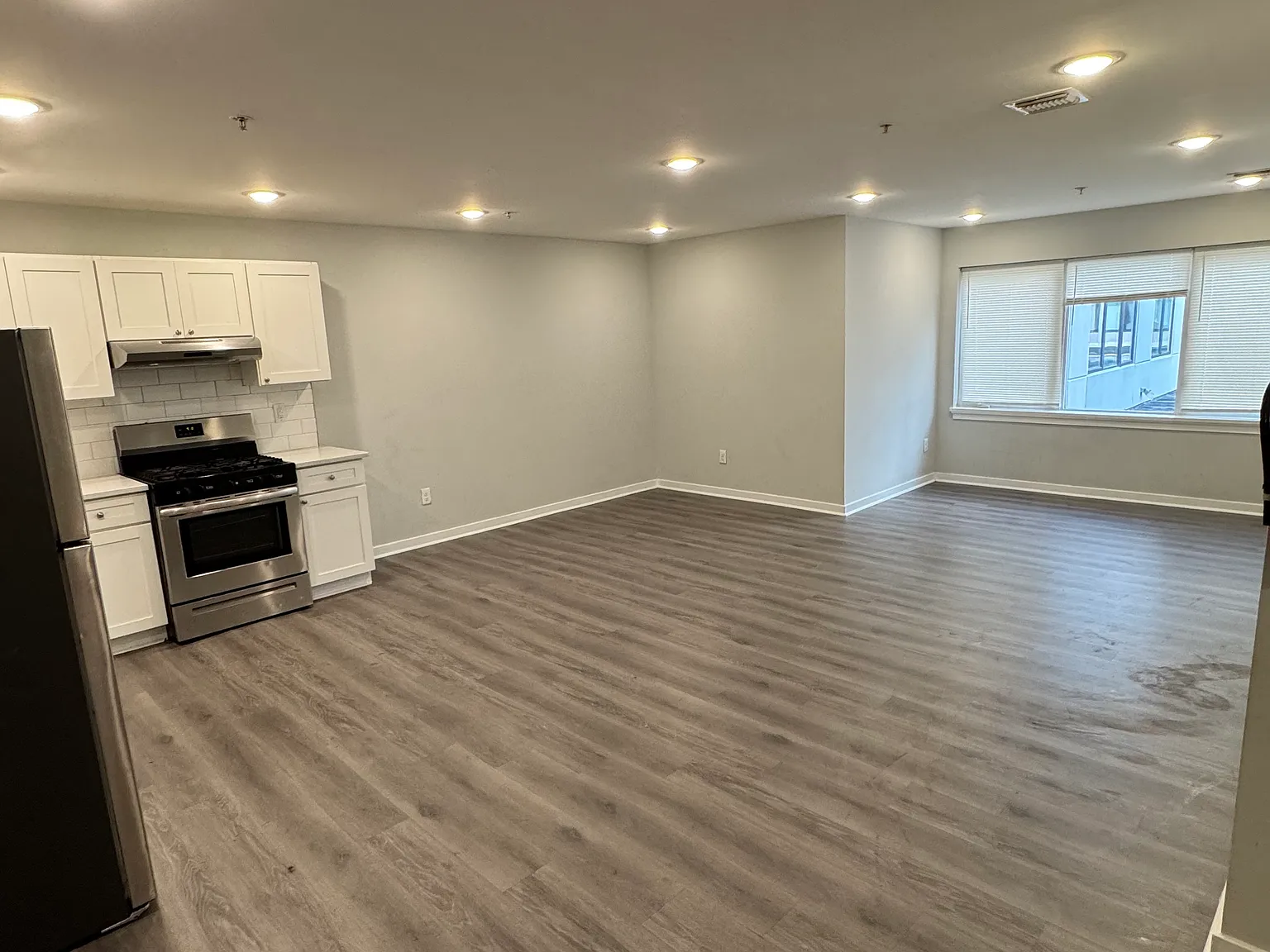 2 bed, $2,209 — Photo 3