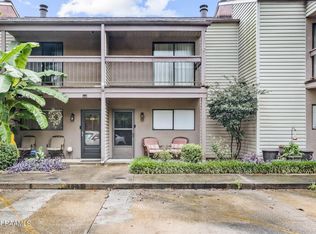 110 W Bayou Pkwy APT 403, Lafayette, LA 70503
