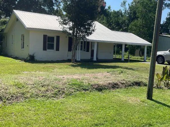 16875 NW Maple St, Blountstown, FL 32424