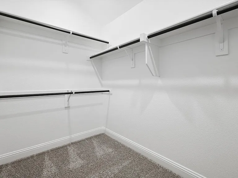517 Amenduni Ln — Photo 24