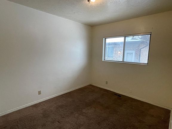 4th image of 1224 W Indiana Ave #C